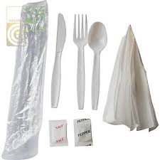 Cutlery Kit White 6pcs (k,f,sp,salt,pepper,napkin) 500 Pcs